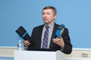 Демонстрация тестеров  серии МАКС нового поколения